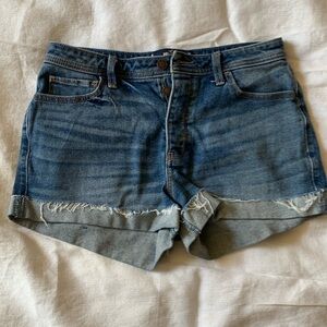 HOLLISTER  HIGH-RISE MOM JEAN SHORTS  BUTTON FLY  CUFFED  RAW EDGE SZ 11  30W